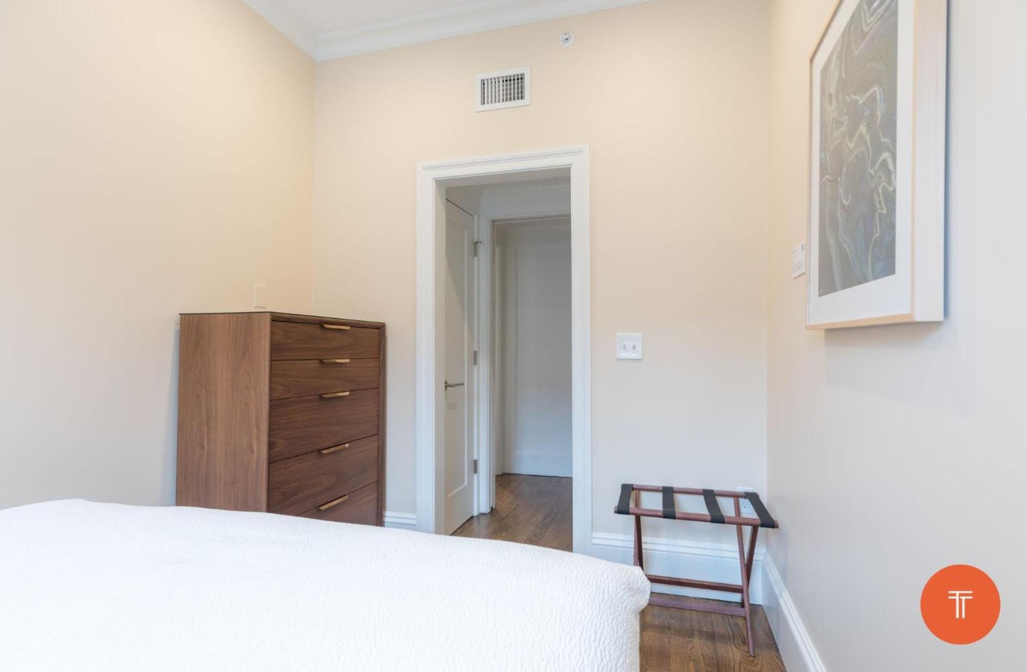 304 Newbury Street By Thatch Бостън Екстериор снимка
