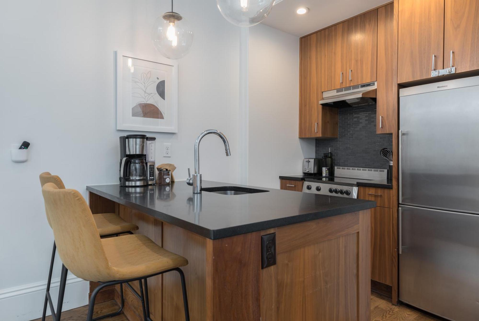 304 Newbury Street By Thatch Бостън Екстериор снимка